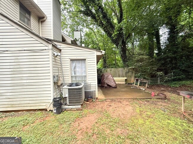 Building Photo - 2949 Governors Ct