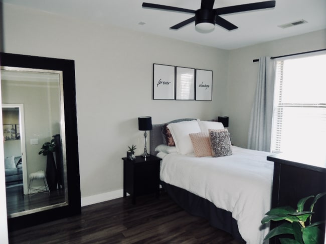 Building Photo - 630 Calvert St