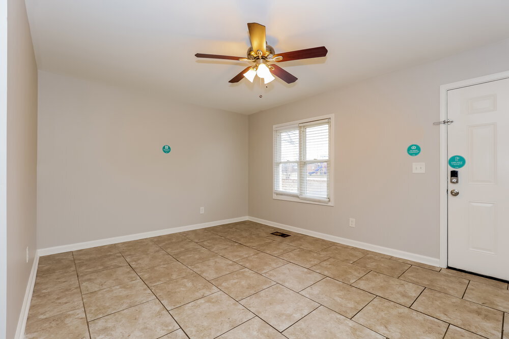 Building Photo - 209 Stones River Rd