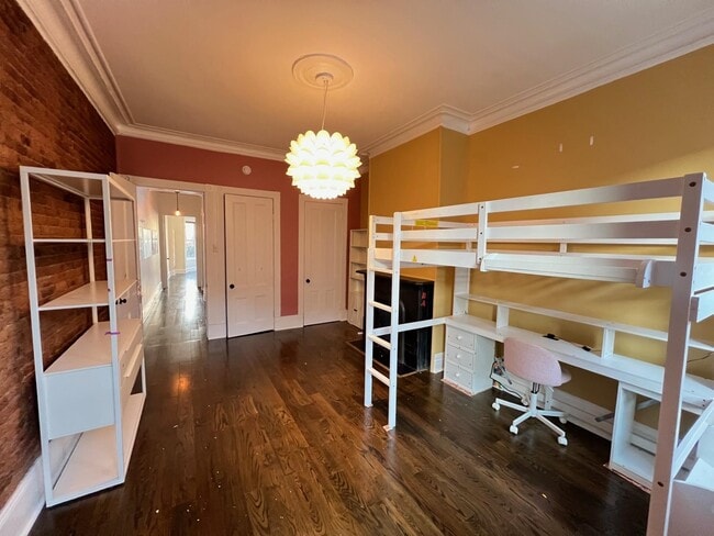 Building Photo - 122 Mercer St