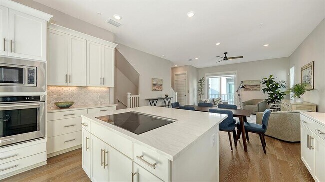 Building Photo - 512 Laurel Pk Dr