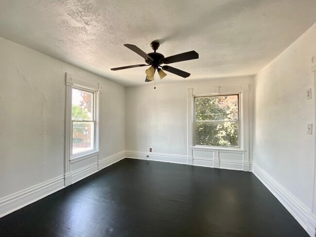 Building Photo - 203 Symphony Way