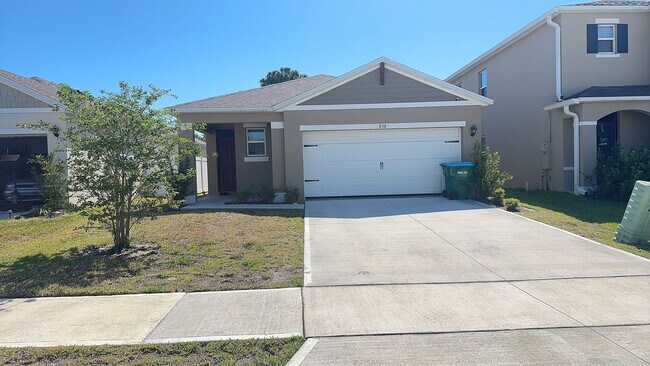 Building Photo - Deltona - 3 Bedroom, 2 Bathroom - $2,195.00