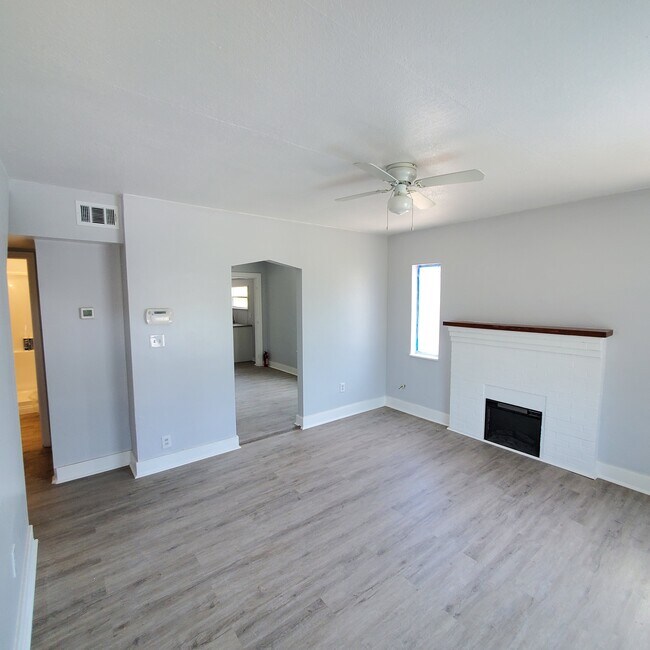 Building Photo - 1735 25th St S