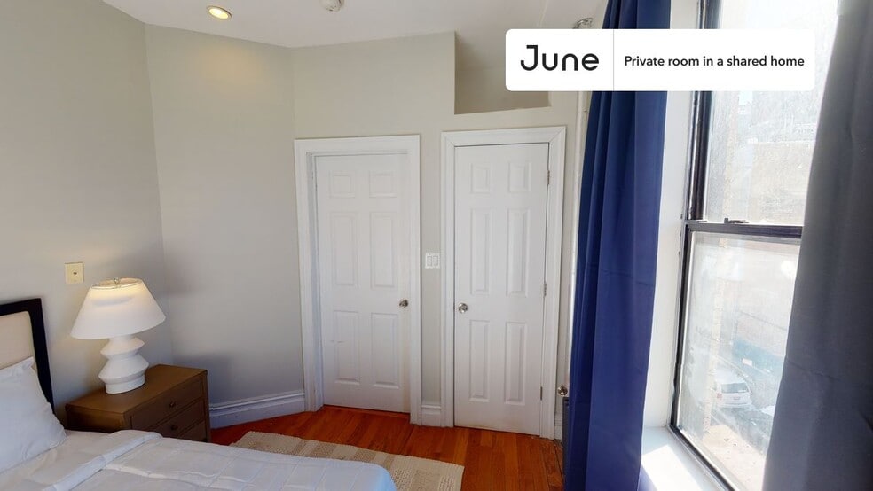 Building Photo - Room in Shared 2 bed/1 bath home