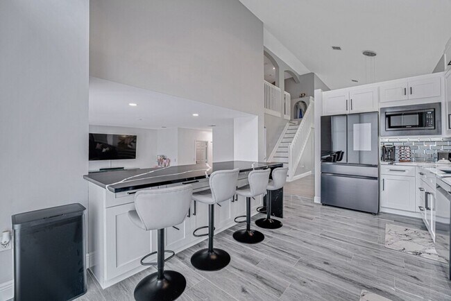 Building Photo - Spacious 3-Bedroom with 3 Full Baths in Royal Palm Beach!