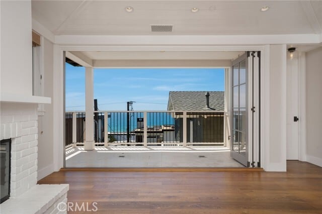 Building Photo - 328 28th St