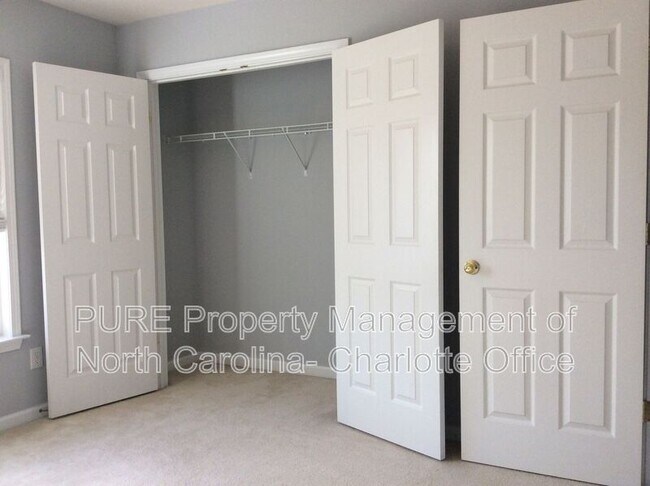 Building Photo - 7713 Noland Woods Dr