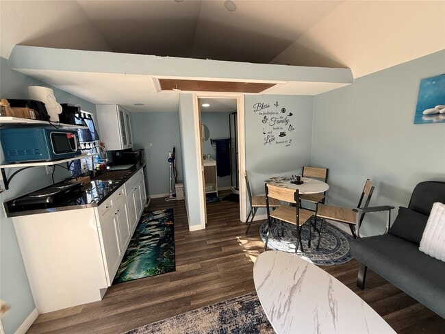 Building Photo - 13298 County Rd 190