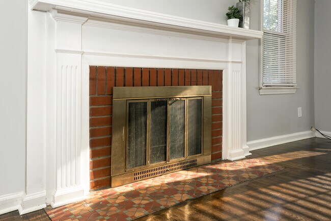 Building Photo - 9238 Artesian St