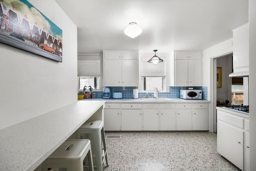 Building Photo - 1804 Brackenridge St