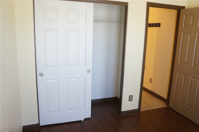 Building Photo - 5228 Cardinal Flower Ct