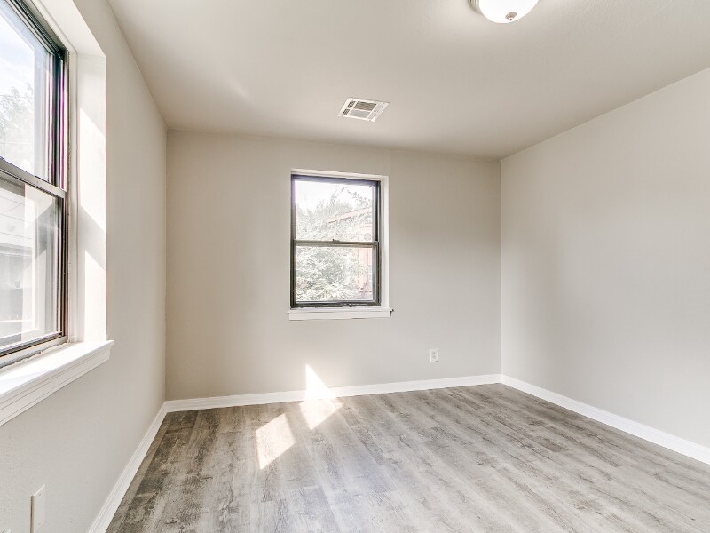 Building Photo - 3612 Firethorn Dr