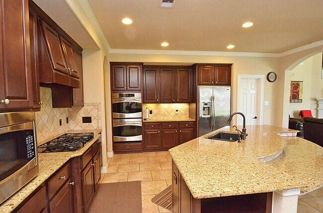 Building Photo - 510 McAllister Ave