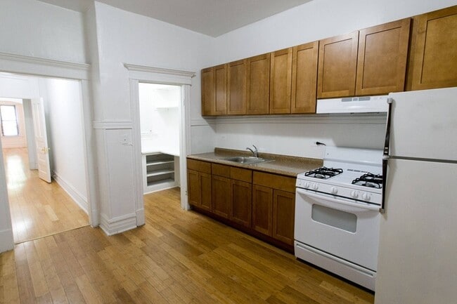 Floorplan - 5401-5403 S. Woodlawn Avenue