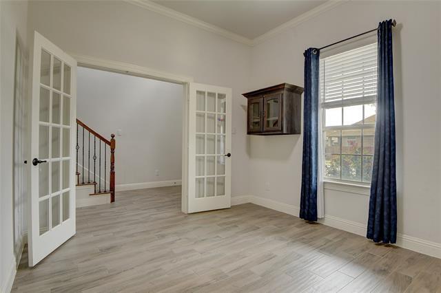 Building Photo - 805 Beeville Ct