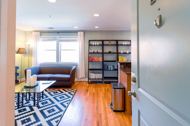 Building Photo - Stylish Condo in Hill East - Parking Space...