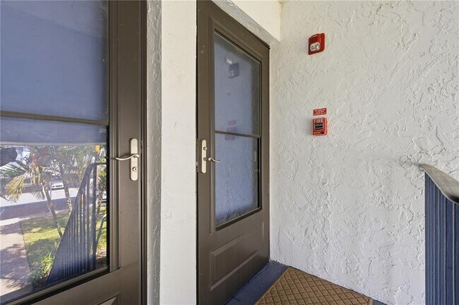 Building Photo - 240 Cypress Ln