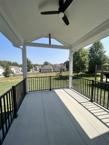 Building Photo - 1302 SW Heartwood Dr