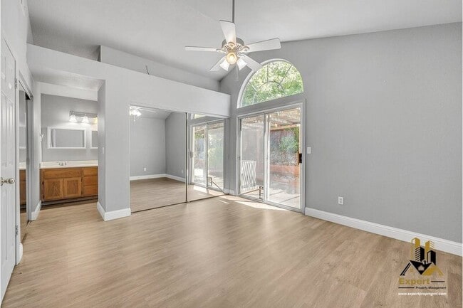 Building Photo - 8449 Bramble Bush Cir