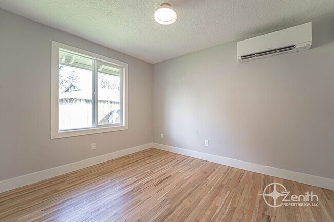 Building Photo - 1011 NE 82nd Ave