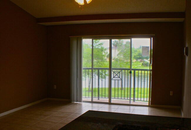 Building Photo - 4167 N Haverhill Rd