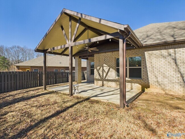 Building Photo - 149 Fernhill Dr NW