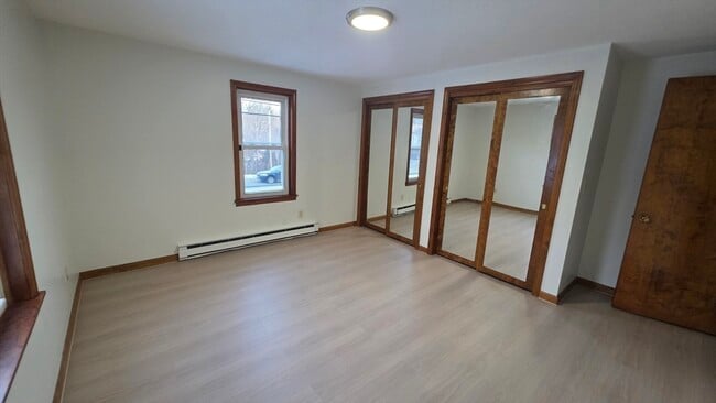 Building Photo - 13 E Brookfield Rd