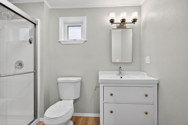Building Photo - Beautiful 1930's 2bd/2ba Bungalow in Boise's Historic North End