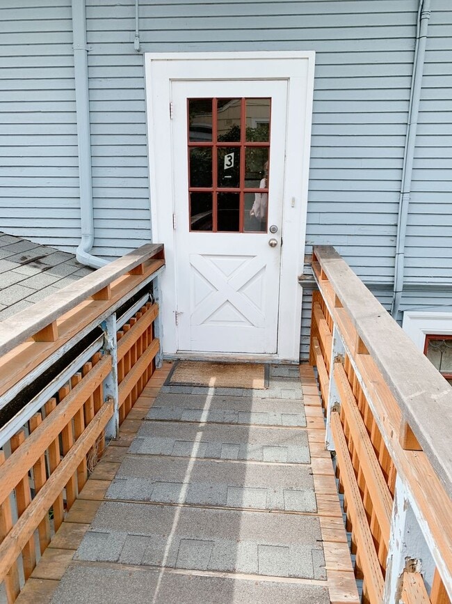 Building Photo - 1030 N Garden St