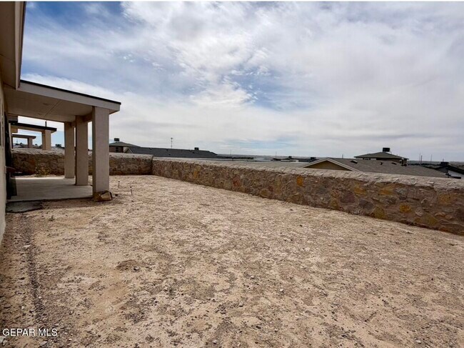 Building Photo - 7409 Scarlet Oak Pl