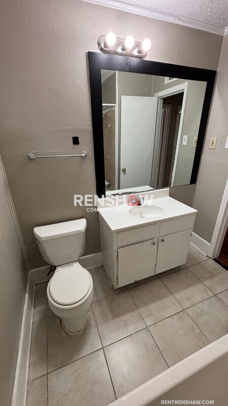 Building Photo - 4694 McCrory Ave