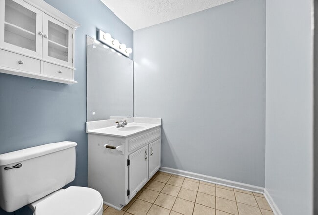 Building Photo - 10188 Russellville Rd