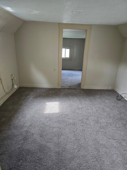 Building Photo - 1737 Sunset Ave