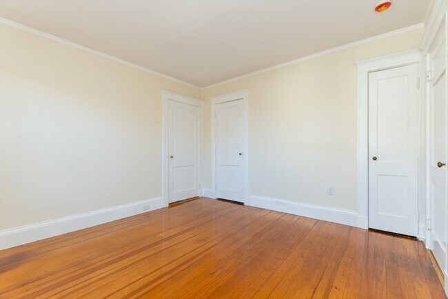 Building Photo - 81 Cushing Ave