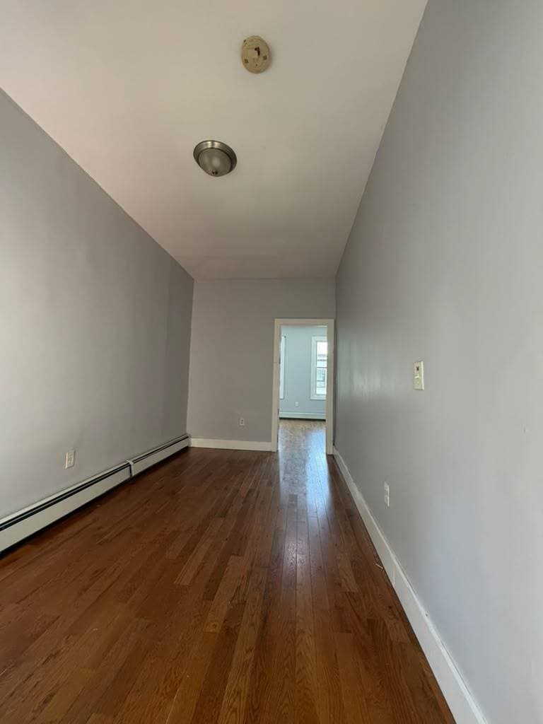 164 Delaware Ave 3R - 166 Delaware Ave