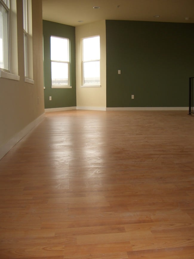 Building Photo - 8 Live/Work Units - Exempt from Rent Control