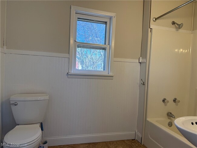 Building Photo - 110 S 8th St