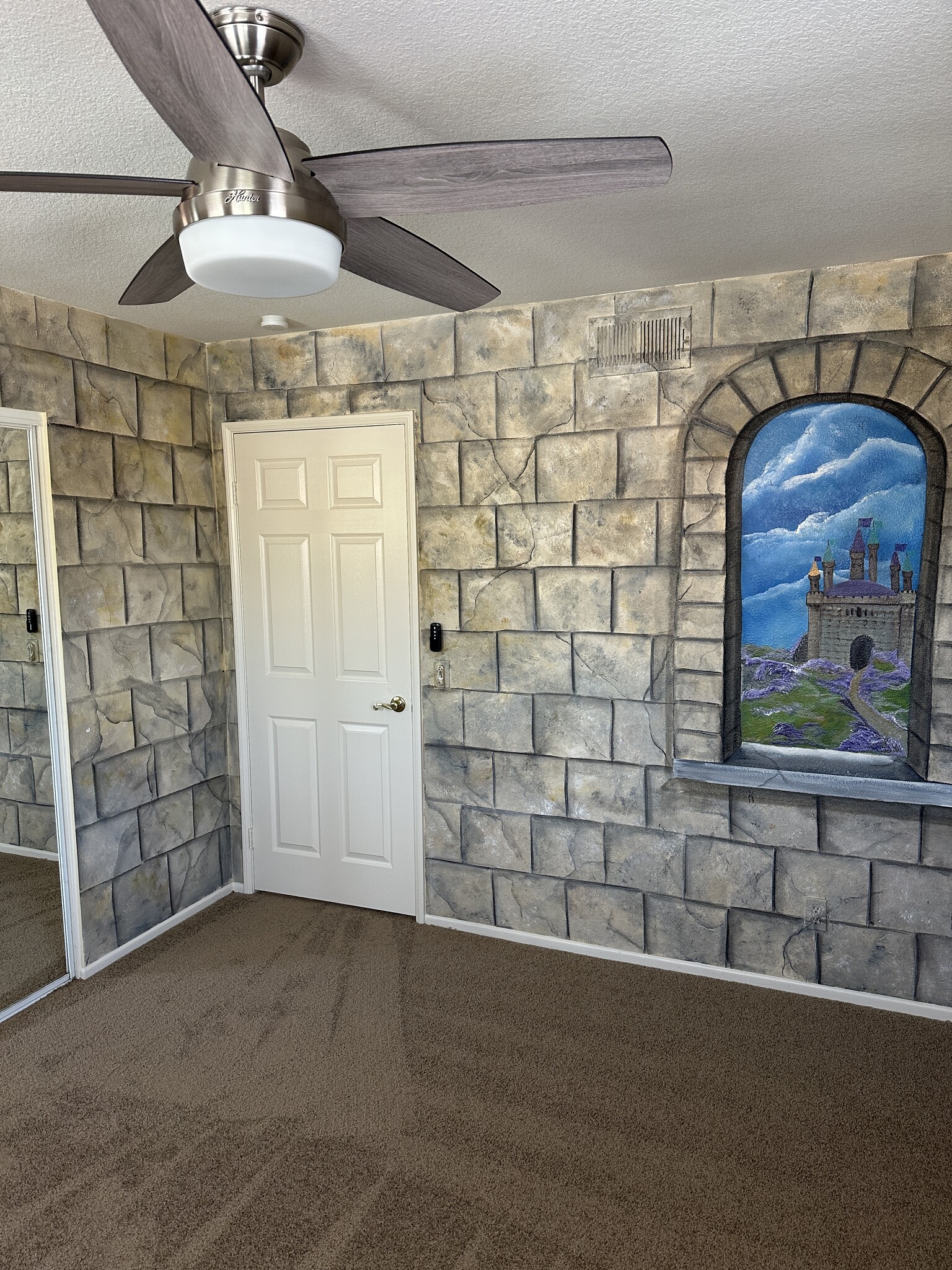 Building Photo - 15400 Zaharias St