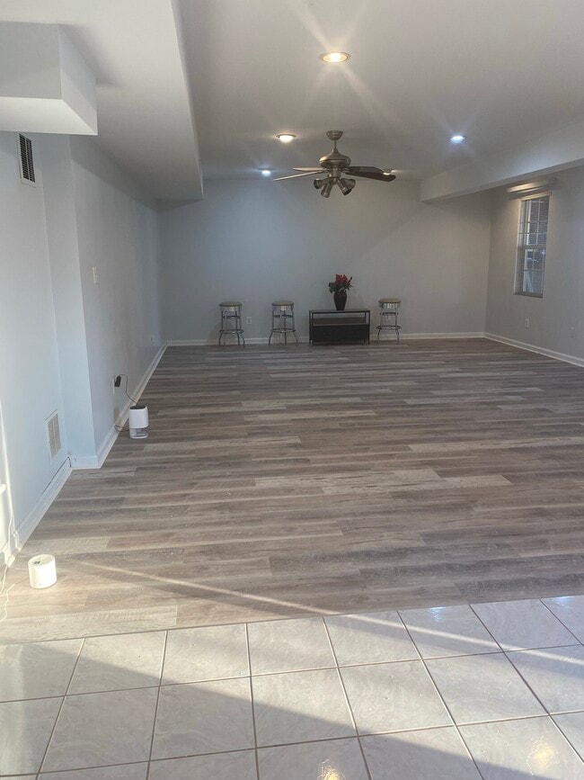 Building Photo - 14187 Darkwood Dr