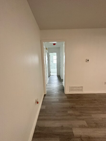 Building Photo - 4307 NW Ridgecrest Dr