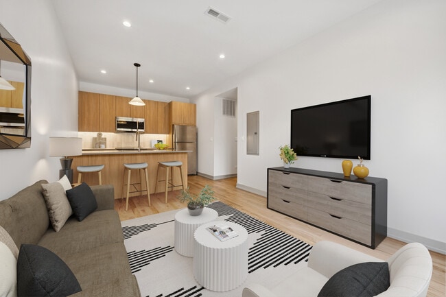 Building Photo - 1331 W Estes Ave