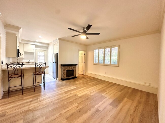 Building Photo - Beautiful 4 Bed 3 Bath Home with Attached ...