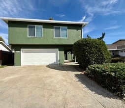 Building Photo - Beautiful, Completely Remodeled 4 Bed 2.5 Bath Fremont Home - Huge Bonus Room