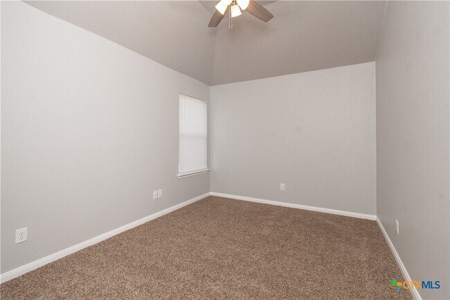 Building Photo - 3209 Shawlands Rd