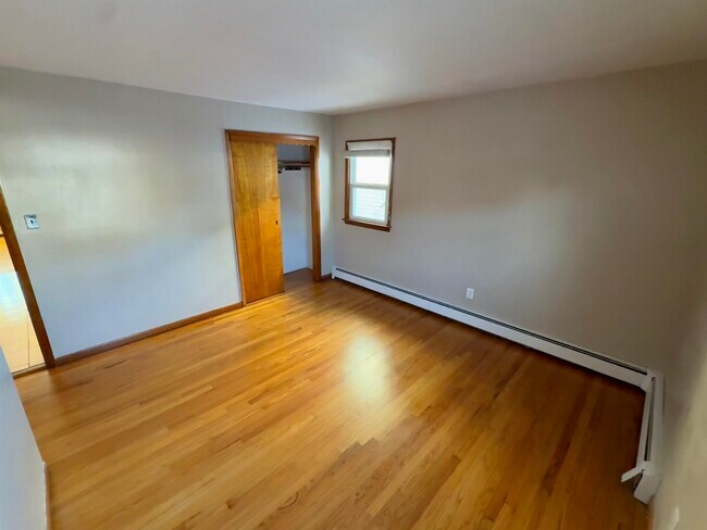 Building Photo - 20 Beech St