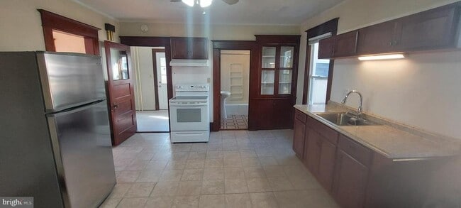 Building Photo - 7318 Woodbine Rd