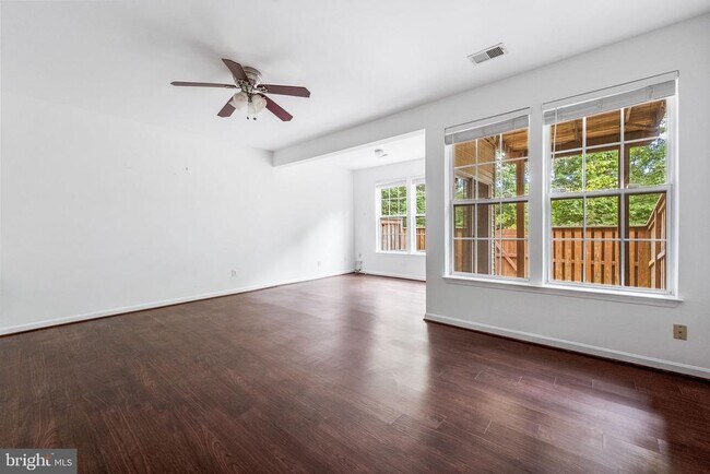 Building Photo - 21562 Iredell Terrace
