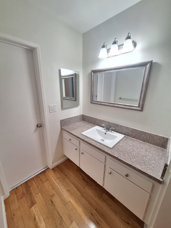 Building Photo - 4660 Kester Ave