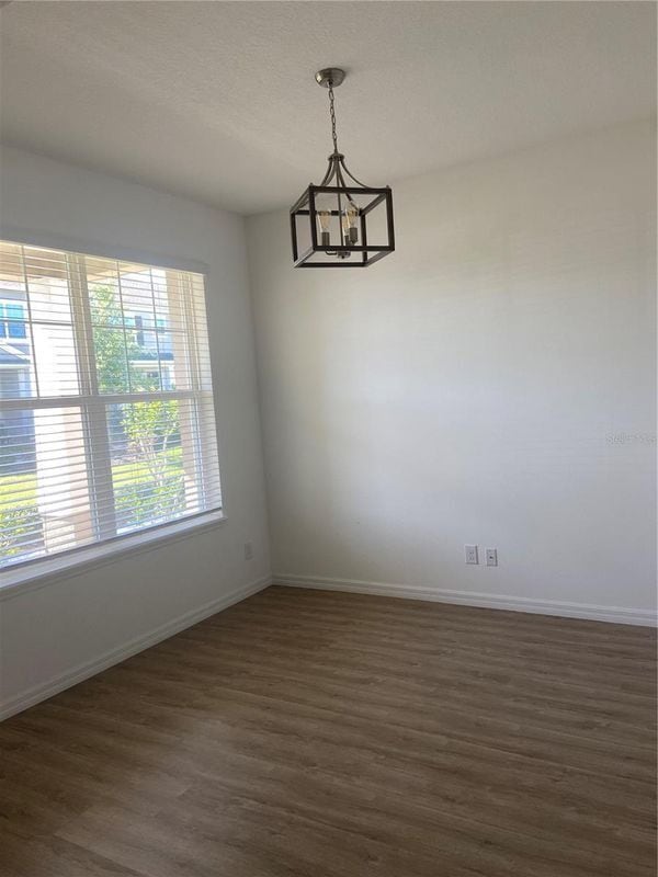 Building Photo - 10400 Spring Arbor Ln